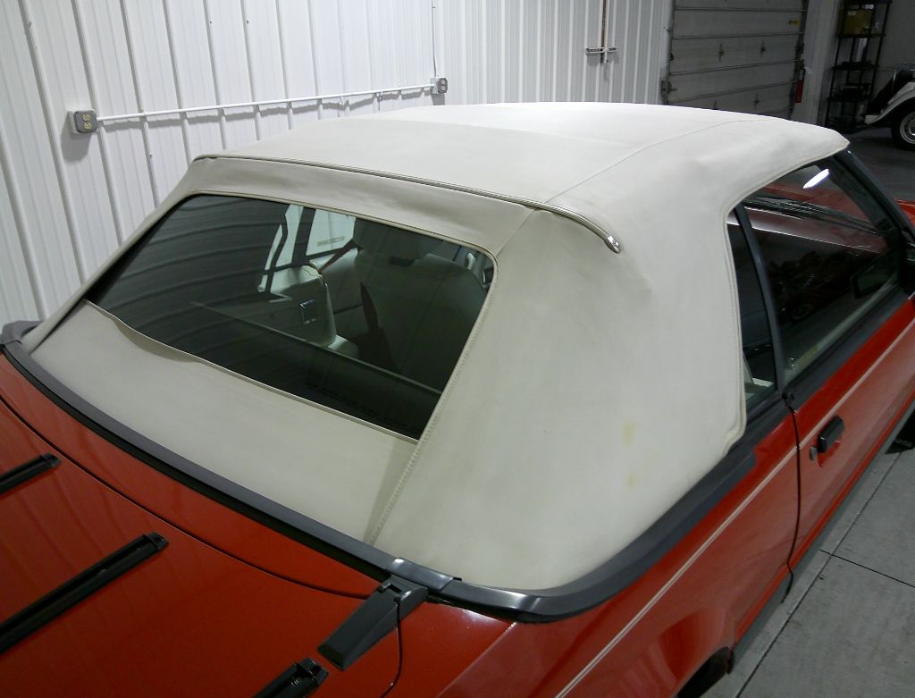 1985 Ford Mustang - Photo 6