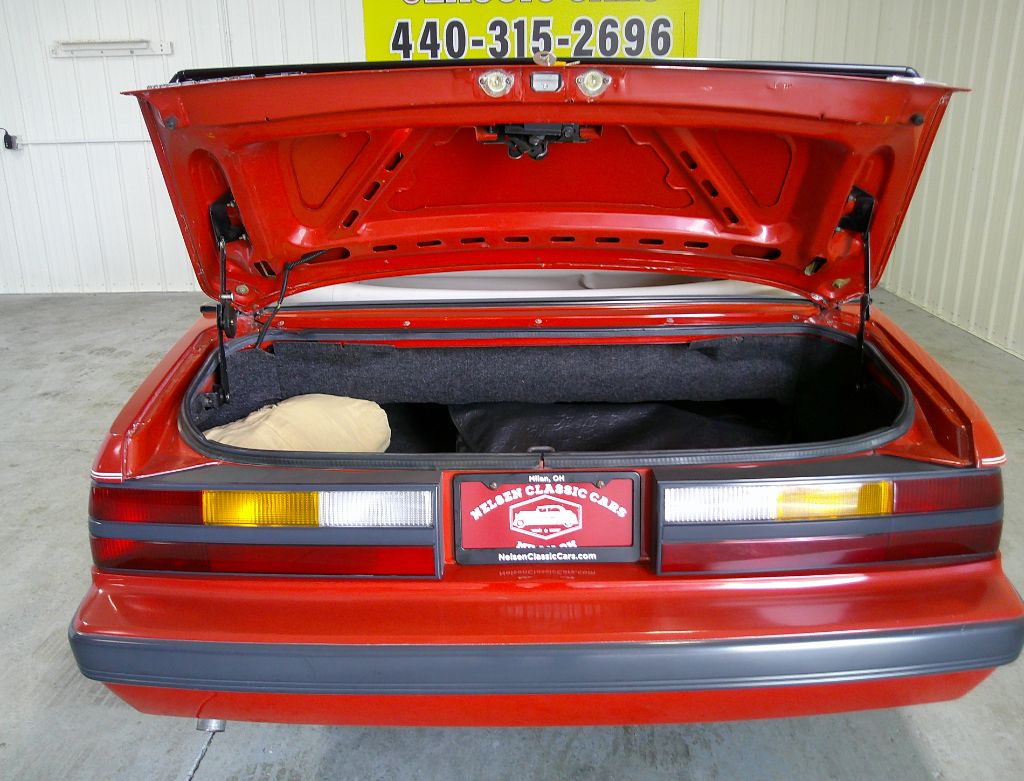 1985 Ford Mustang - Photo 32