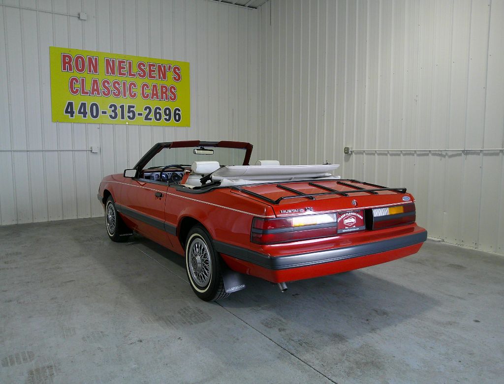 1985 Ford Mustang - Photo 15