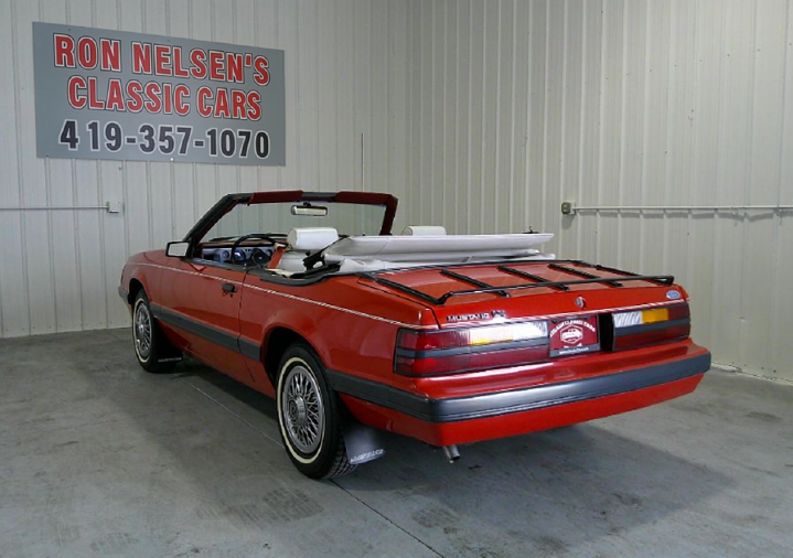 1985 Ford Mustang - Photo 15