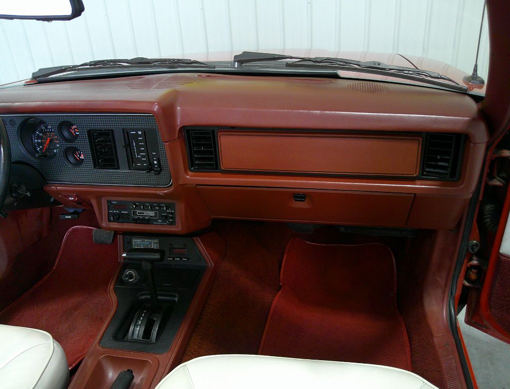 1985 Ford Mustang - Photo 28