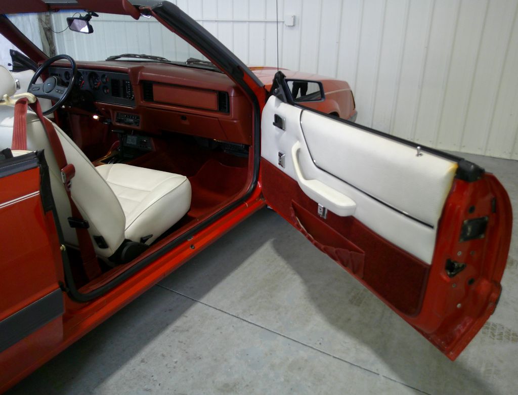 1985 Ford Mustang - Photo 24