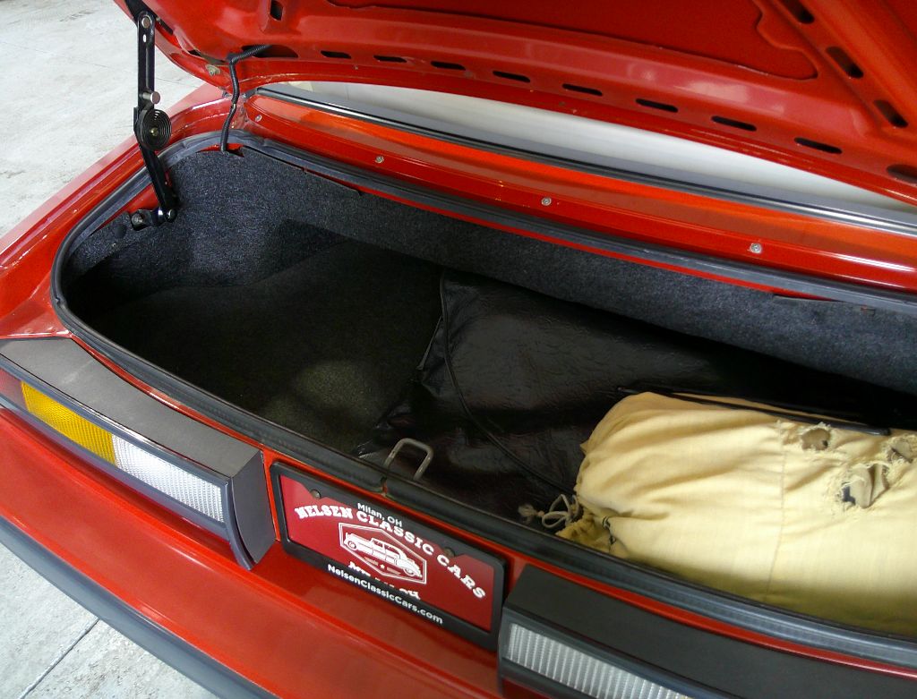 1985 Ford Mustang - Photo 33