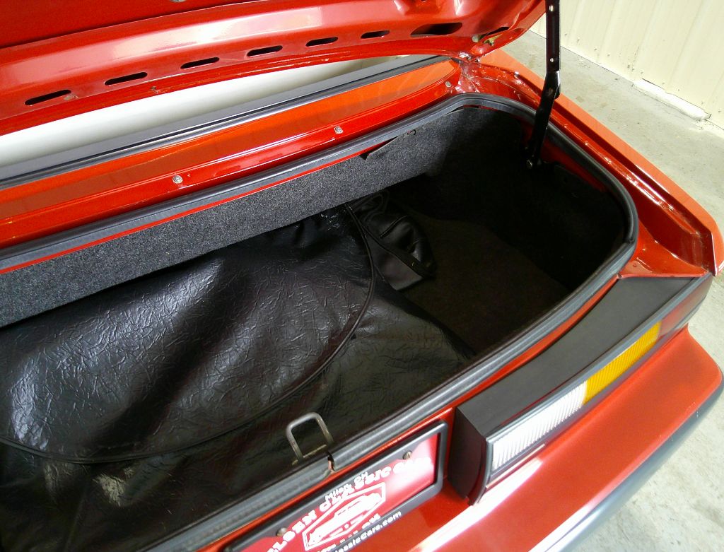 1985 Ford Mustang - Photo 34